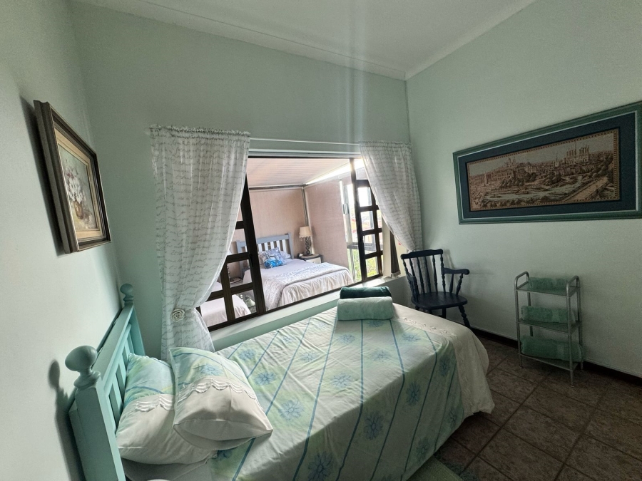 5 Bedroom Property for Sale in Stilbaai Wes Western Cape